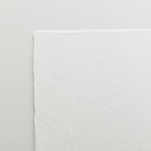 画像をギャラリービューアに読み込む, IJ-3324　びざん 純白 (中厚口) 手漉き紙 A4サイズ

